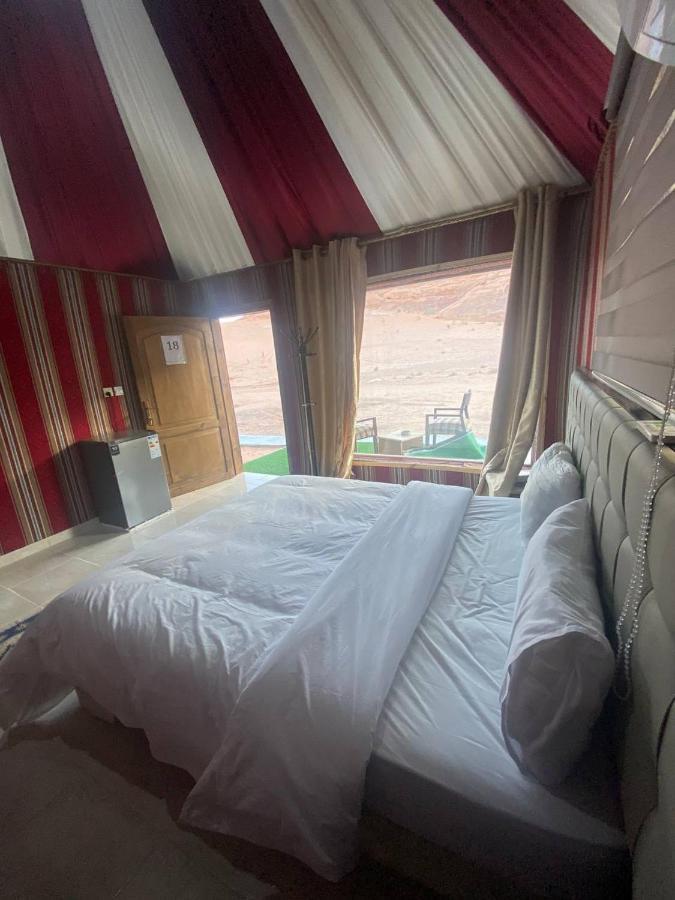 Omar Ali Luxury Camp Hotel Wadi Rum Eksteriør billede