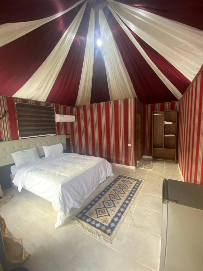 Omar Ali Luxury Camp Hotel Wadi Rum Eksteriør billede